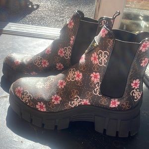 Guess flower boots